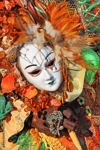 Fototapeta Naklejka Na Ścianę i Meble -  Traditional carnival mask and costume. Venice, Italy.