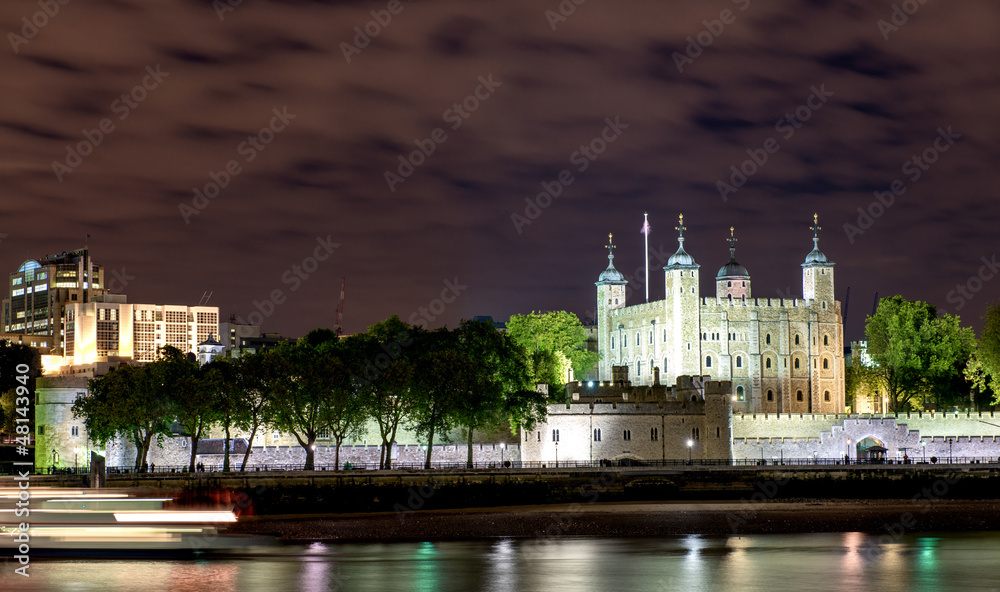 Tower of London and Thames river at Night - London