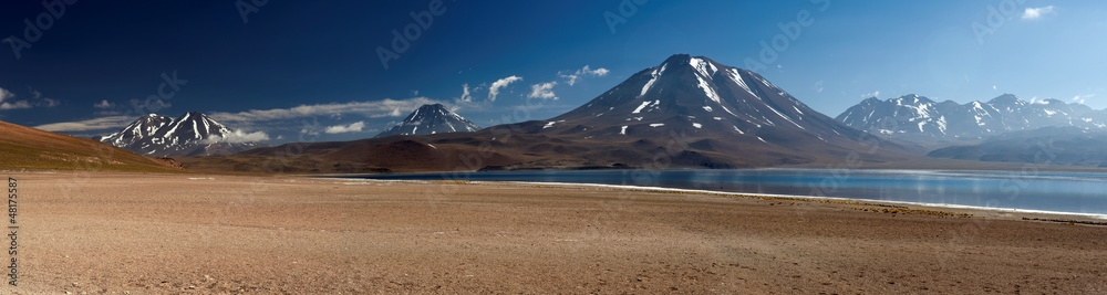 Lagoon altiplanica, Atacama