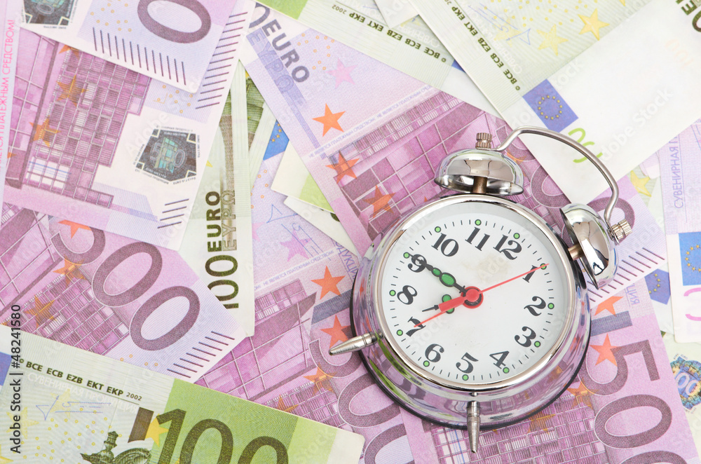 Alarm clock for euro banknotes