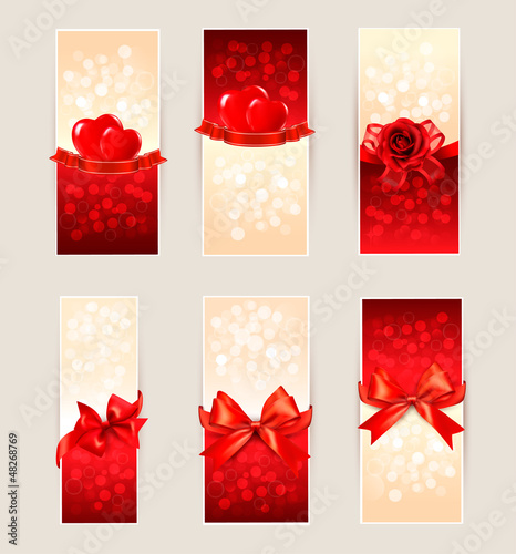 Set of beautiful gift cards with red gift bows and hearts. Valen
