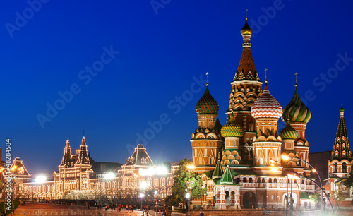Photo Night view of Red Square and Saint Basil s Cathedral in Moscow