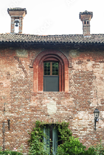 Castle of Mirazzano (Milan) photo