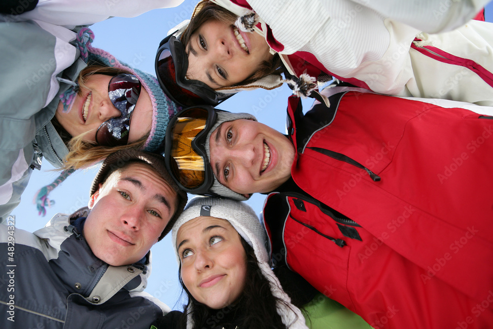Fototapeta premium friends at ski