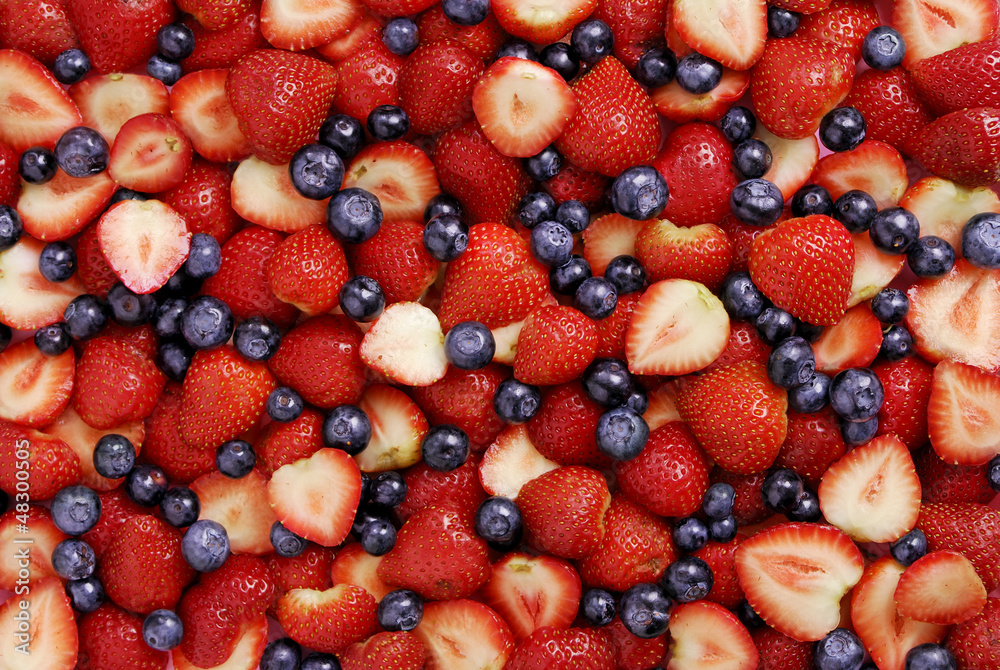 Fototapeta premium Strawberries and Blueberries