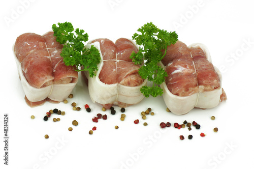 Tableau sur toile trois paupiettes de veau fond blanc 4