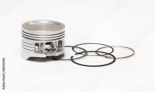Quadro su tela piston and set of ring used as repairing kit in automotive engin