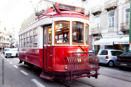 Tram Red