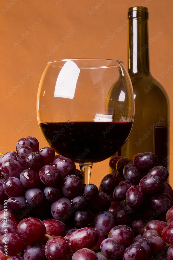 Fototapeta premium Glass of red wine