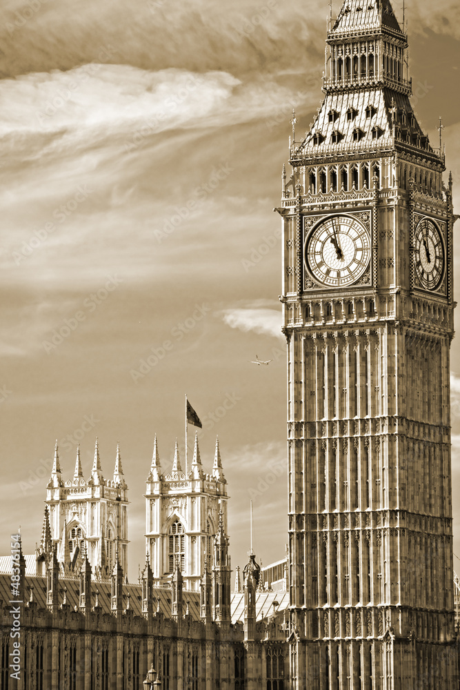 Fototapeta premium The Big Ben, the House of Parliament and the Westminster Bridge