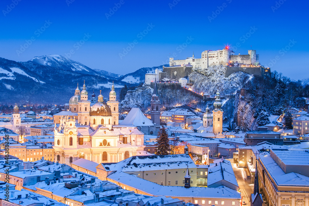 Naklejka premium Salzburg zimą