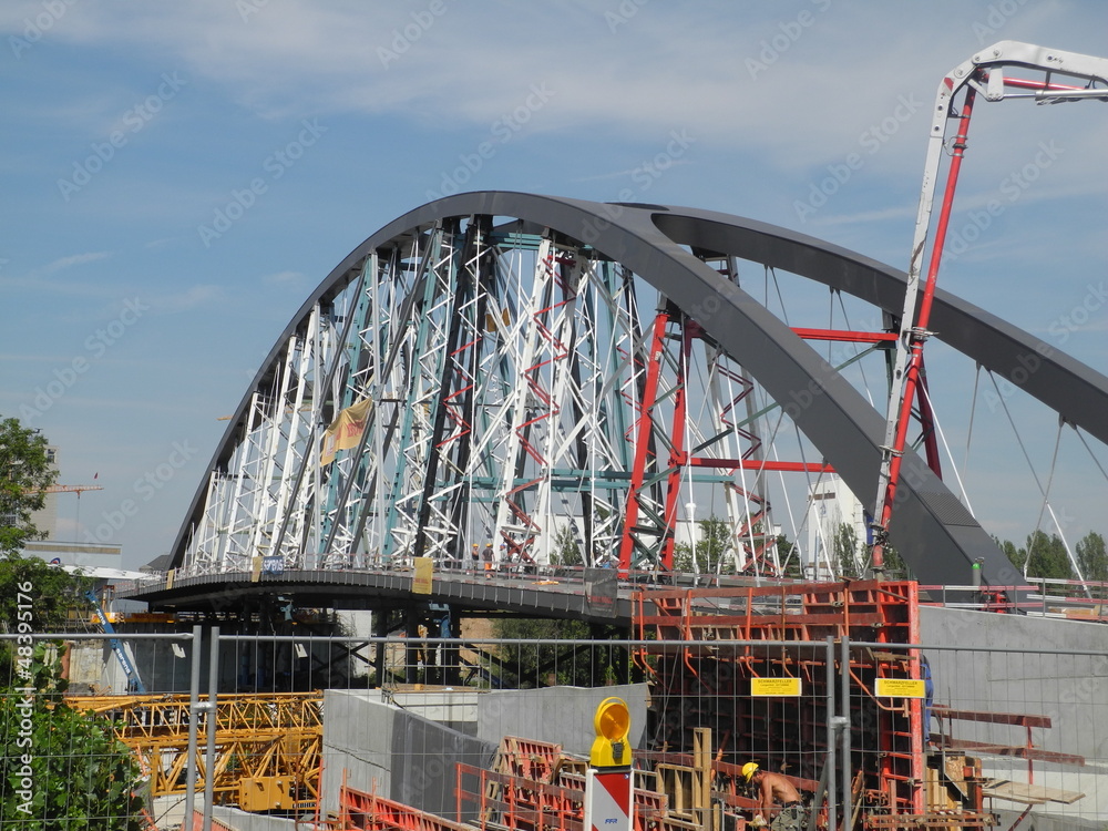 Fototapeta premium Osthafenbrücke in Frankfurt
