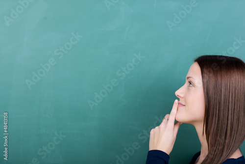 studentin denkt an etwas photo