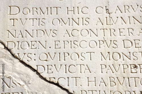 Lápida funeraria, epitafio, latín, catedral de Sevilla