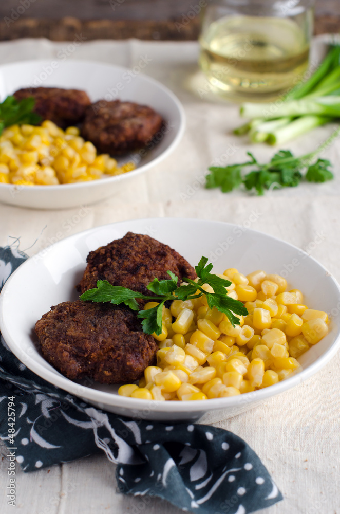 Cutlets of chickpea with canned corn