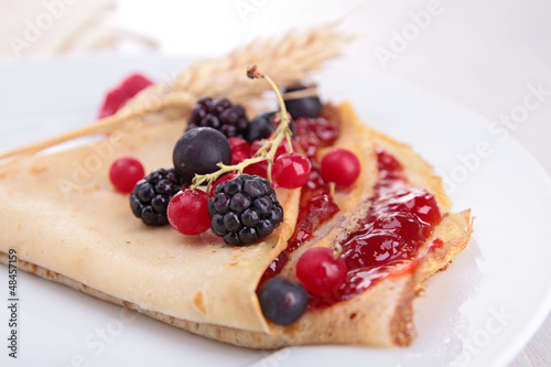 crepe with fruits and jam