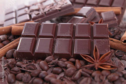 chocolate bar and spices