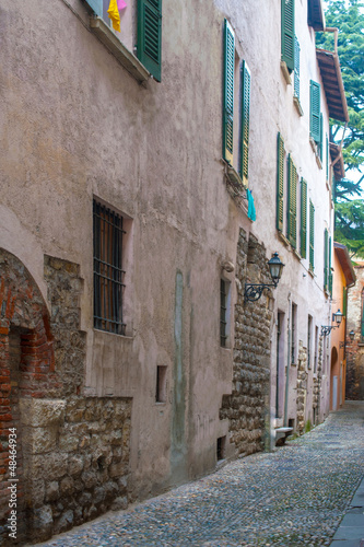 Fototapeta Naklejka Na Ścianę i Meble -  streets of old Brescia