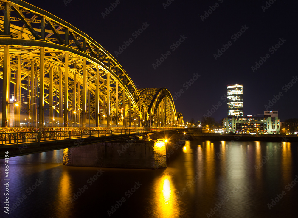 cologne cityscape at night