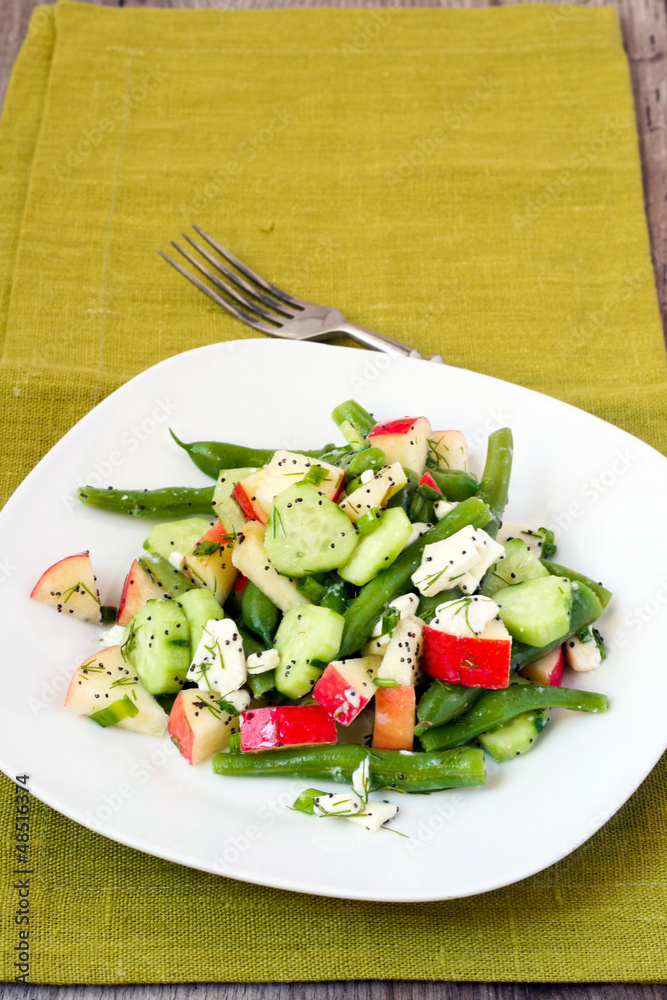 Green beans and apple salad with lemon poppy seed dressing