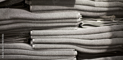 Cuadro en lienzo draps de bain gris