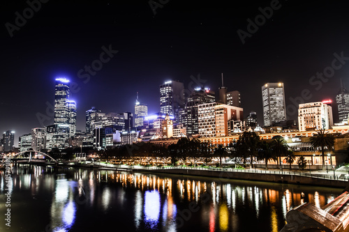 Melbourne at night © Curioso.Photography