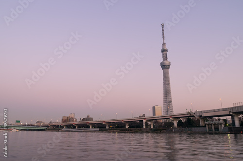 黄昏の東京スカイツリー