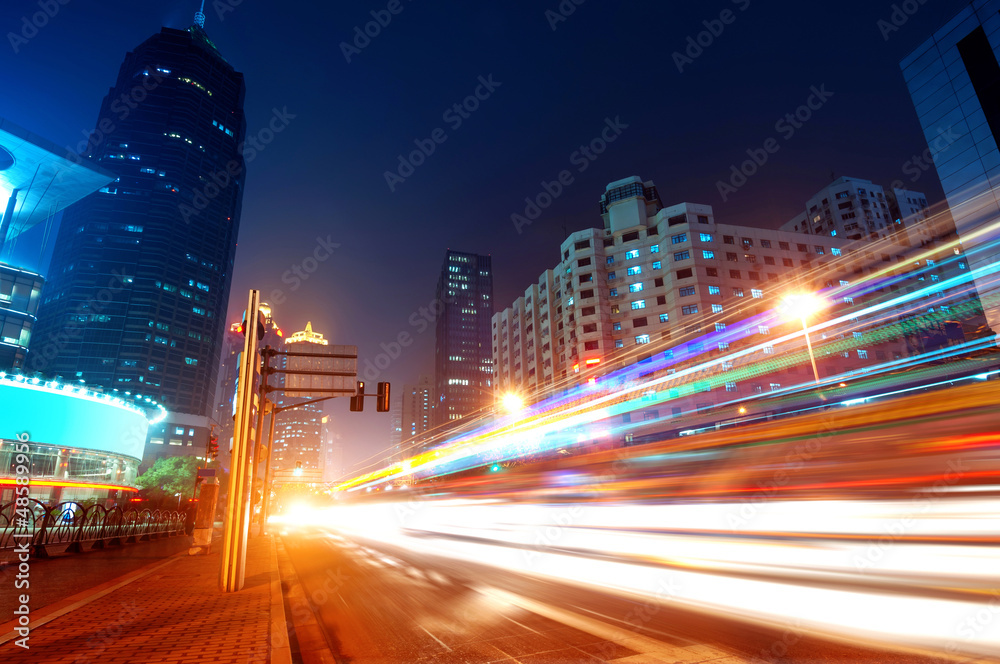 Fototapeta premium Teraz miasto nocą