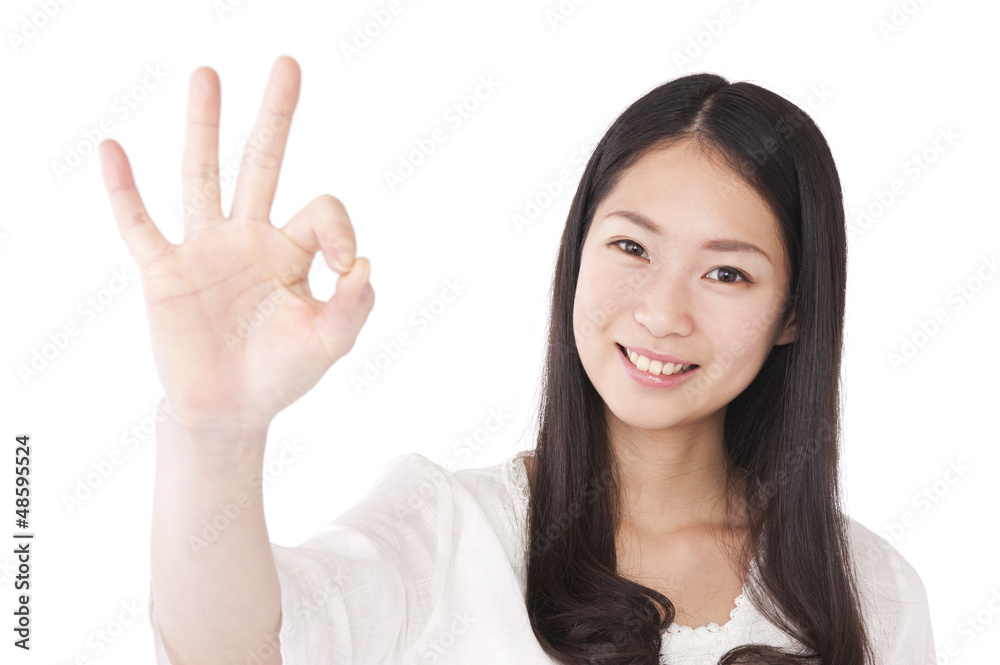 OKサインをする若い女性 OKサインをする若い女性