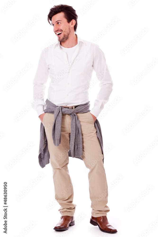 junger erwachsener geschäftsmann in Freizeitleidung isoliert