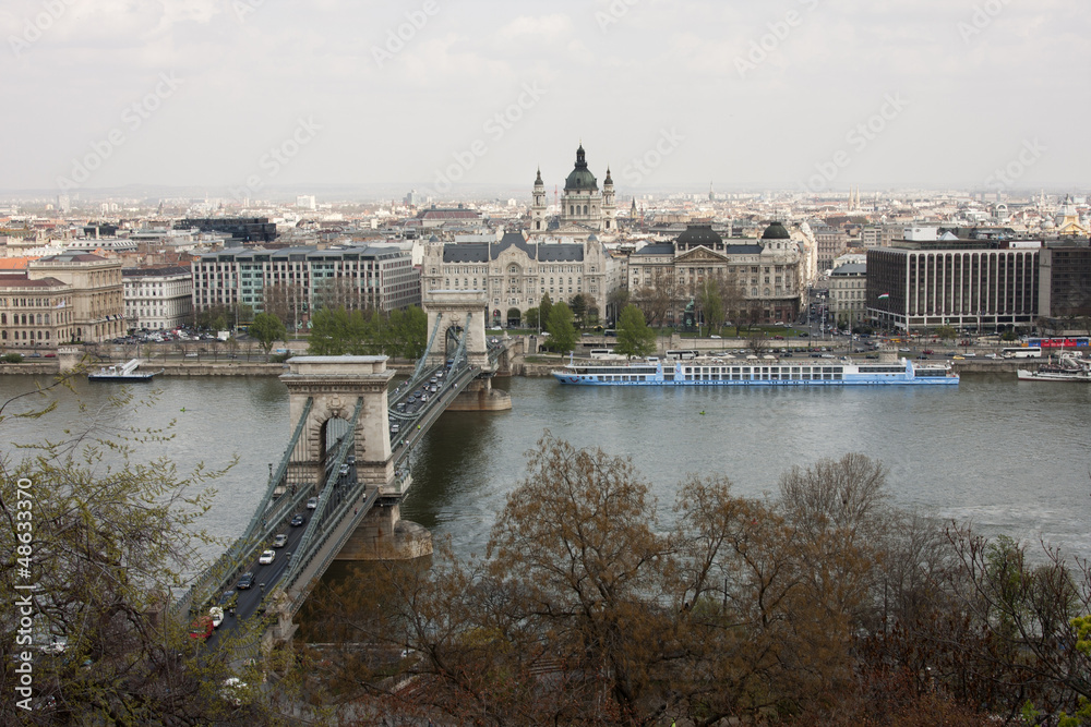 Budapest - veduta  Danubio e ponte delle Catene