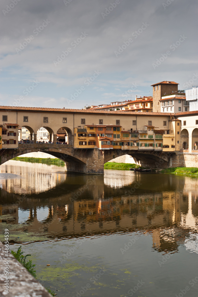 Ponte Veccio over Arno river in Firenze, Italy