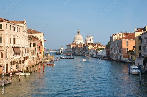 Canale grande mit Blick auf S. Maria della salute © roma_e