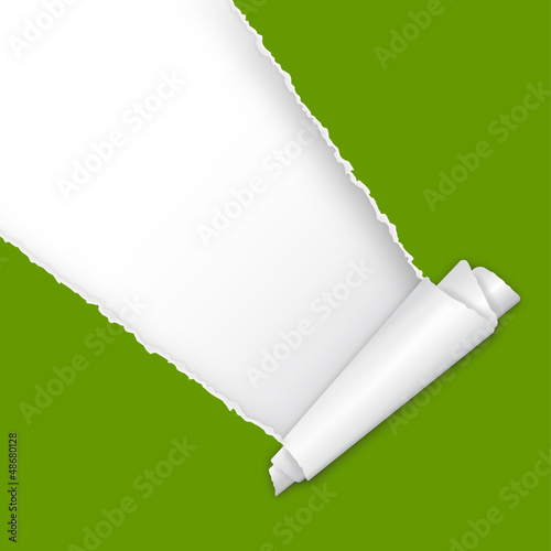 aufgerissenes Papier mit Textfreiraum