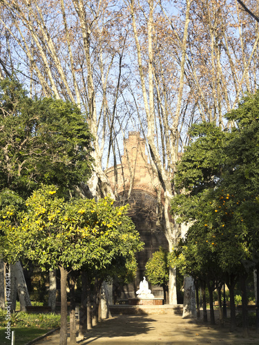 Umbraculum: Building garden, Ciutadella Park, Barcelona photo