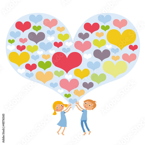 Süsses Mädchen und Junge verschenken ihr Herz für Valentinstag oder Muttertag oder Geburtstag