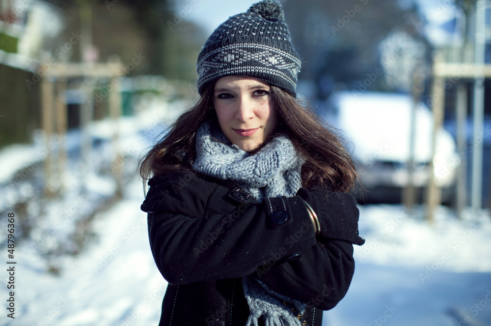 Femme dans le froid Femme dans le froid