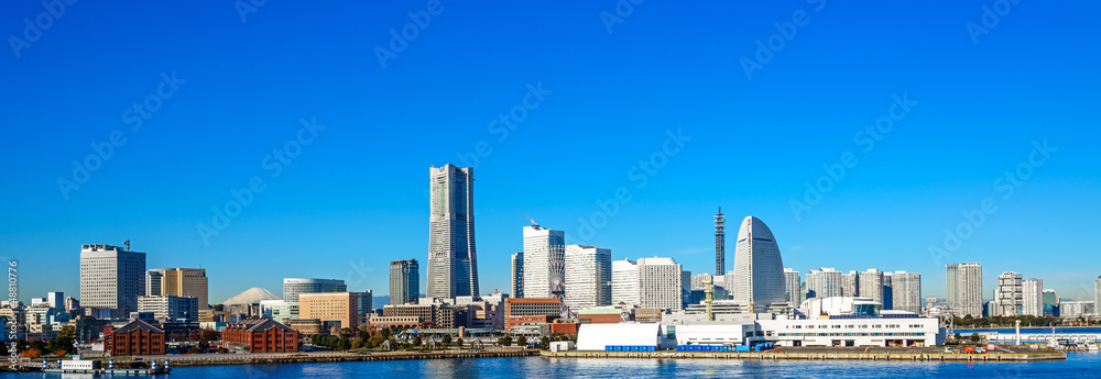 Fototapeta premium Panoramic view of lower Minato-Mirai City in Yokohama, Japan.