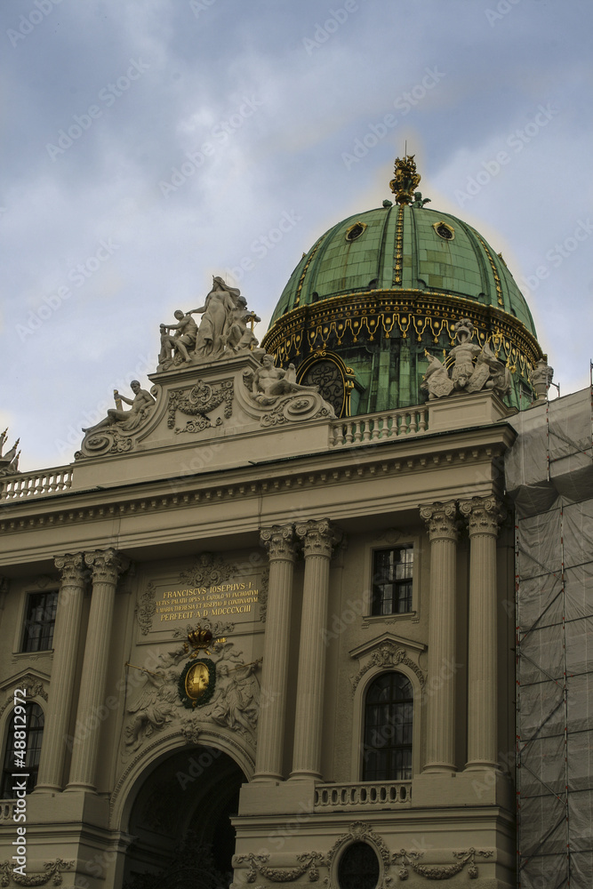 Wiener Hofburg, Michaealatrackt vom Michaelaplatz aus gesehen