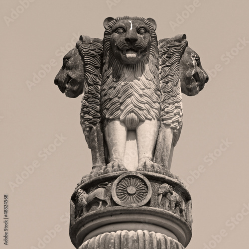 sculpture of emblem of India photo