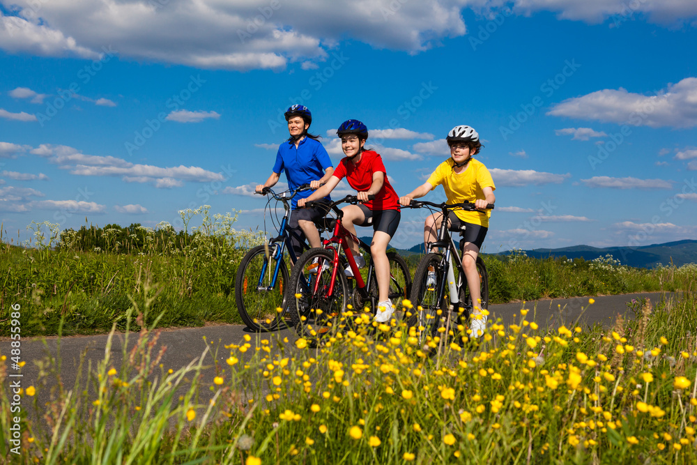 Naklejka premium Cyclists