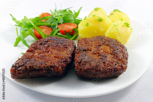 cutlets with potatoes - Hacksteaks mit Kartoffeln