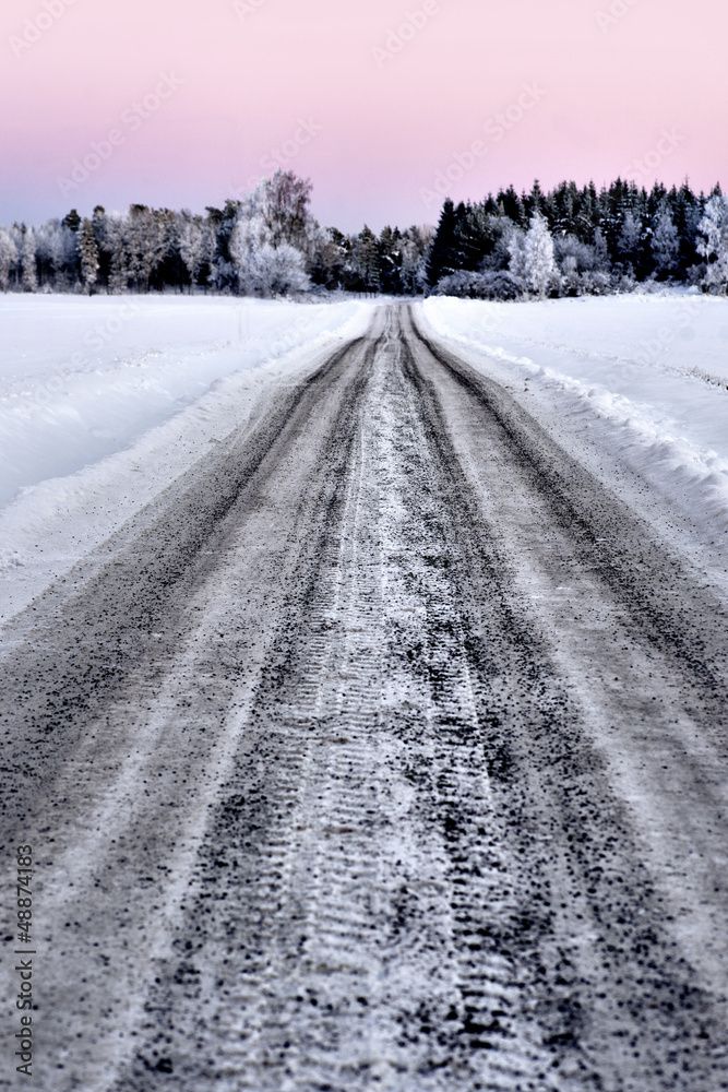 Obraz premium Dirt road in winter