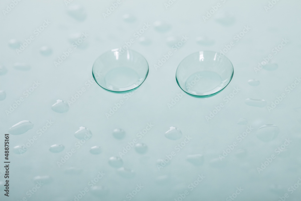Pair of soft contact lenses