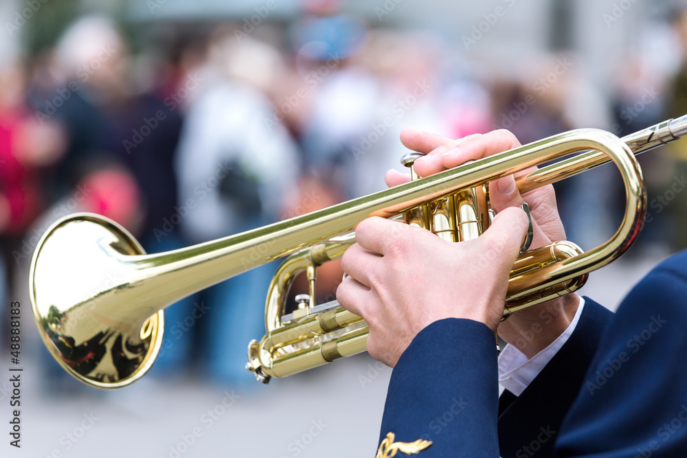 Obraz premium Musician playing trumpet