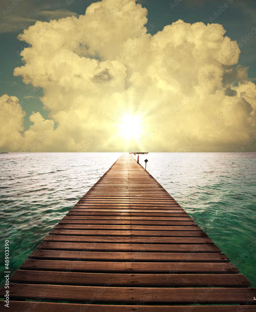 Obraz premium Boardwalk on beach