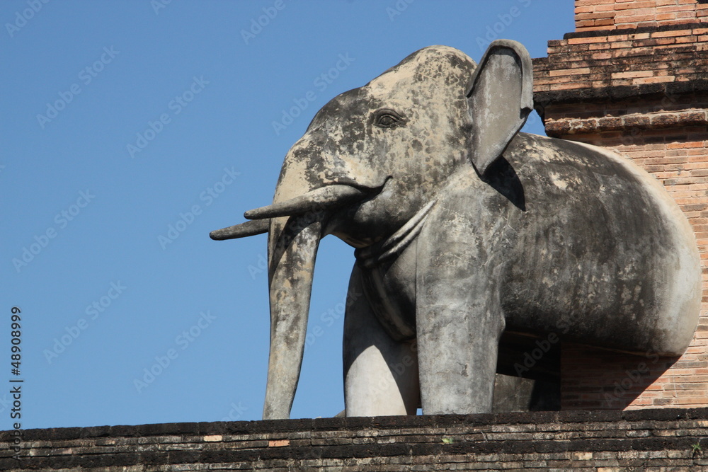 Elefant auf dem Tempel