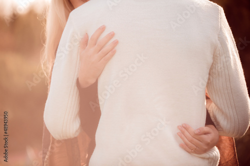 Wallpaper Mural happy couple Torontodigital.ca