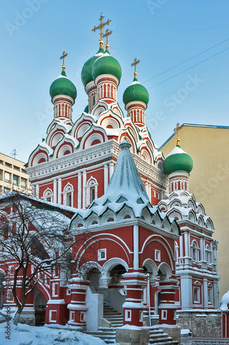 Holy Trinity Church in Nikitniki, Moscow photo