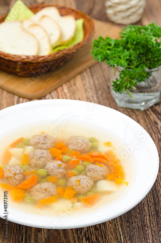 vegetable soup with chicken meatballs